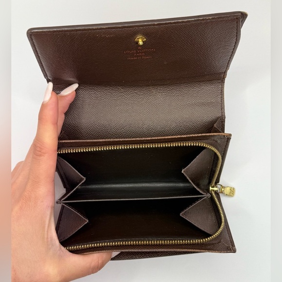 SOLD somewhere else* LOUIS VUITTON Porte Monnaie Billets Tresor Bifold Wallet - Picture 9 of 10